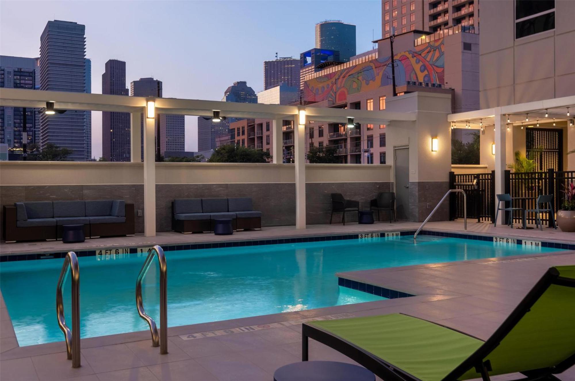 Home2 Suites By Hilton Houston Downtown Convention Center Экстерьер фото